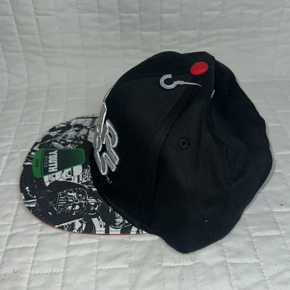 Star Wars Kids Black and Silver Cap SnapBack Youth OSFM NWT